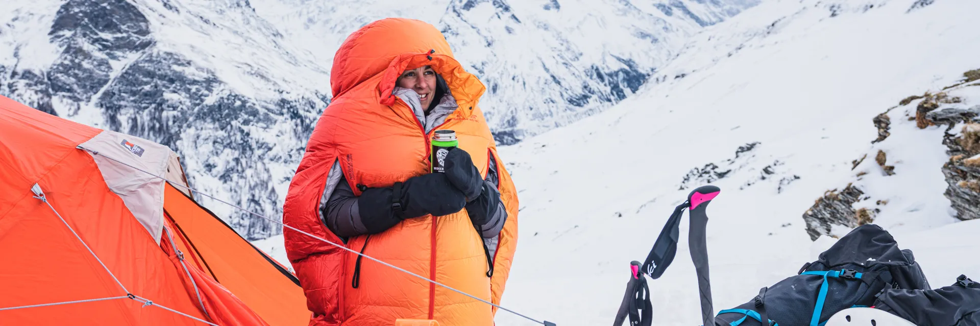 nikwax-woman-tent-skiing-mountains-1920px Nikwax Woman Tent Skiing Mountains 1920px